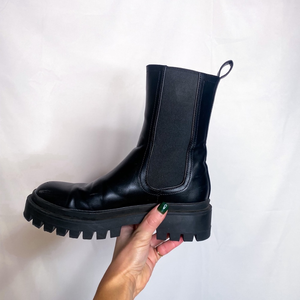 Boot- Black - Picture 2 of 6